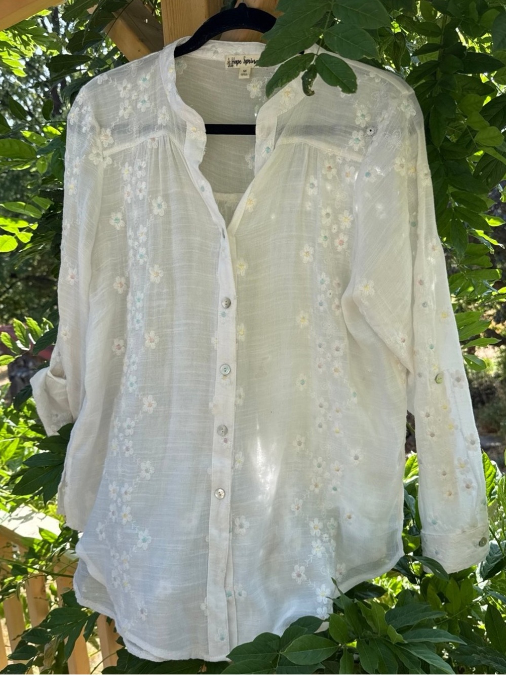 Hope Springs Embroidered Blouse Sz Medium 8/10